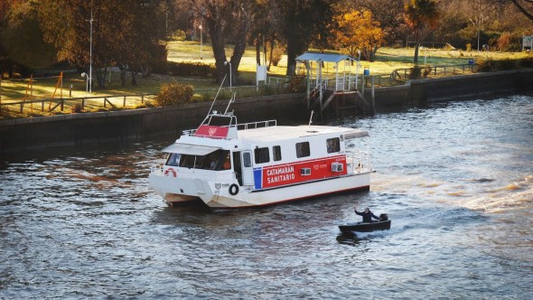 El Catamarán Sanitario del Municipio de Tigre brinda servicio por el Delta durante febrero