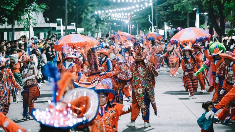Murgas, música y propuestas culturales en una nueva edición del Carnaval de la Flor