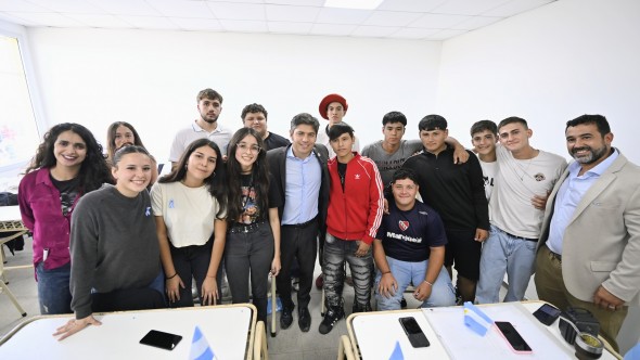 Kicillof inauguró el nuevo edificio de la Escuela Secundaria N°13 en el paraje De la Canal