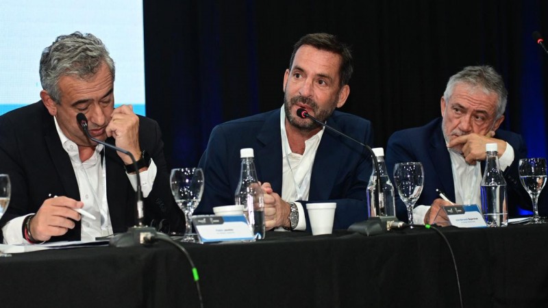 Sujarchuk, protagonista del encuentro federal de intendentes en el que se planteó la asfixia financiera a los municipios