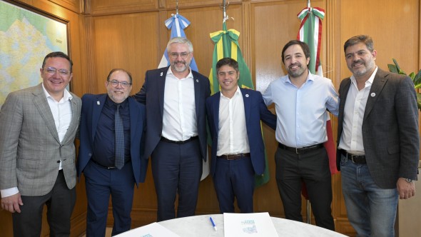 Kicillof se reunió con autoridades del área de Salud de Brasil y México