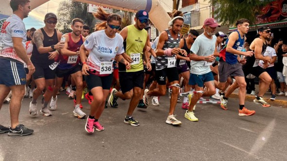 Garín Corre: familias, amigos y atletas profesionales recorrieron la localidad en un domingo de sol
