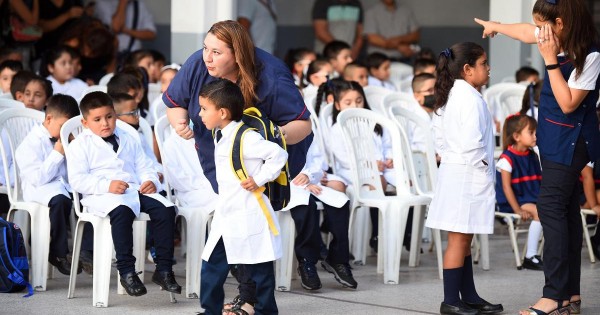 El Gobierno Convoca A Gremios Docentes Y Ministros De Educación Para ...