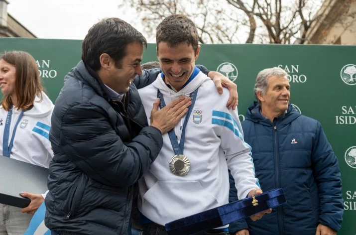 Masivo festejo en San Isidro para recibir al medallista olímpico Mateo Majdalani