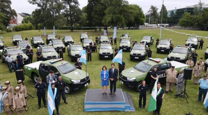 Junto a Patricia Bullrich, Ramón Lanús presentó 33 patrulleros nuevos que se suman para reforzar la seguridad de San Isidro