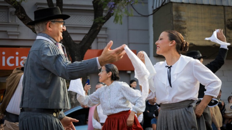 Pergamino celebró la Fiesta de la Tradición con bailes típicos, desfile criollo y récord de público
