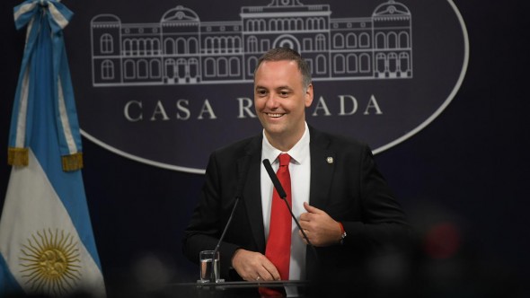 Adorni bajo la lupa: un contratista declaró que gastó USD 245 mil en refacciones y complica su situación judicial