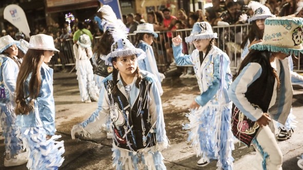 Carnavales 2026 en Pilar: tres noches de fiesta, murgas y shows gratuitos en el Microestadio