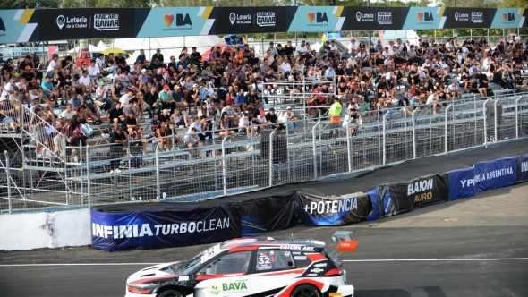 Los autos volvieron a correr en un circuito callejero: terminó la clasificación y está todo listo para disfrutar el gran domingo del TC2000